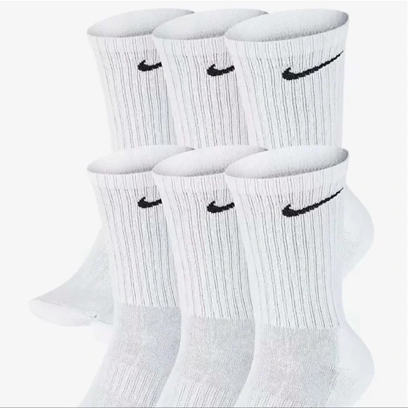 Nike 
Training Crew Socks (3 Pairs)
Nike Everyday Cushioned - Picture 8 of 12